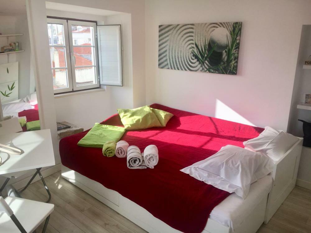 Pequeno Hostel Studio Lisbon Exterior photo